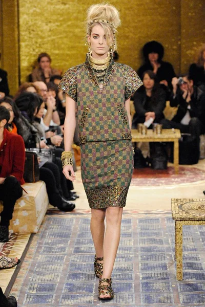 Look 44